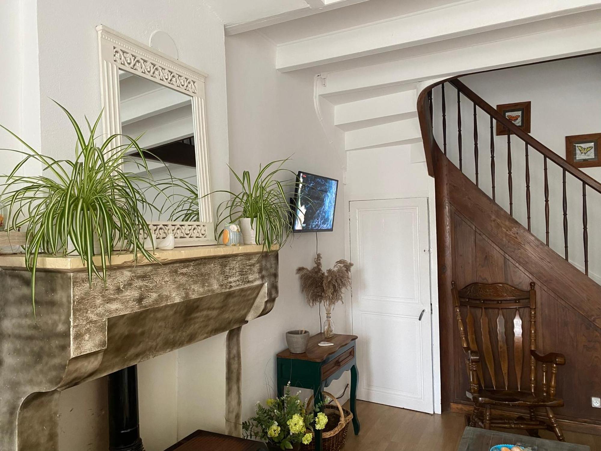 Villa Le Petit Maison à Montembœuf Extérieur photo